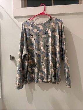 easel Camouflage Distressed Long Sleeve Top in Blue, Green, Cream